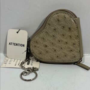 Attention Heart-Shaped Tan Coin Purse